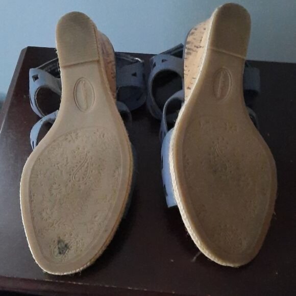 Croft & Barrow with Ortholite Wedge Heel Strap Back Open Toe Sandal Size 7M. - Picture 6 of 7